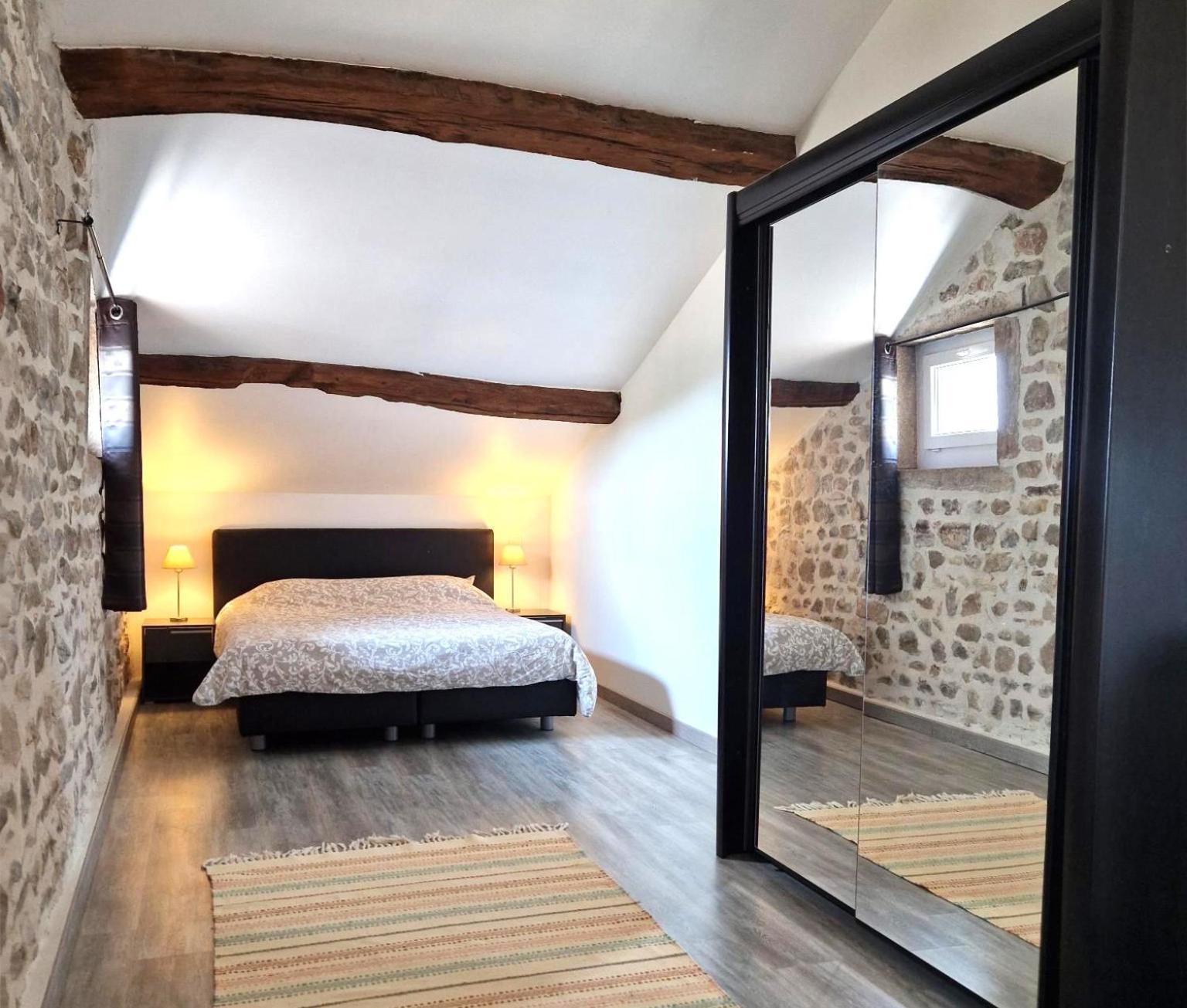 Les Hauts De Cluny Buitenkant foto